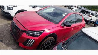 Uttjänta bilar auto Peugeot 208 208 II (UB/UH/UP), Hatchback 5-drs, 2019 1.2 Hybrid 136 2025/11