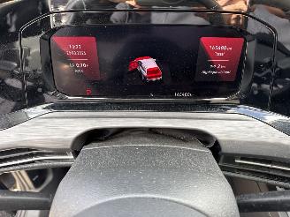 Volkswagen Golf 1.5 eTSI R-Line Business picture 15