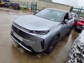 Vrakbiler auto Peugeot 3008 3008 III, MPV, 2023 e-3008 210 73 kWh 2025/7