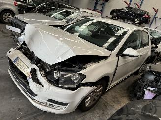dañado remolque Volkswagen Golf  2014/6
