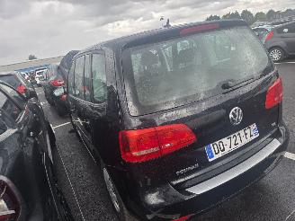 krockskadad bil auto Volkswagen Touran  2015/3