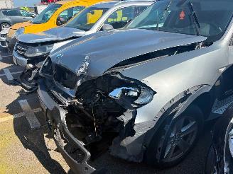 krockskadad bil auto BMW X5 3.0d xdrive 2010/1