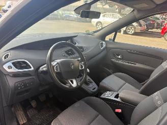 Renault Scenic  picture 8