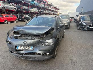 Damaged car Citroën C4 cactus  2016/4