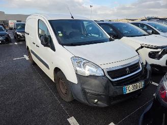 Coche accidentado Peugeot Partner  2018/11