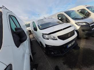 skadebil auto Peugeot Expert  2022/1