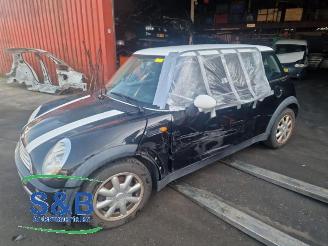 disassembly passenger cars Mini One Mini One/Cooper (R50), Hatchback, 2001 / 2007 1.6 16V Cooper 2002/9