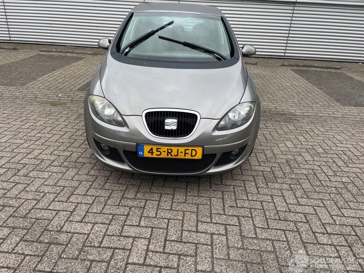 Seat Altea 1.6 MPV  Benzine 1.598cc 75kW (102pk) FWD