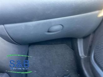 Renault Twingo Twingo II (CN), Hatchback 3-drs, 2007 / 2014 1.5 dCi 90 FAP picture 20