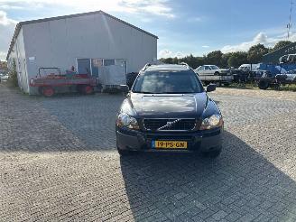Vaurioauto  passenger cars Volvo Xc-90 2.4 D5 20V SUV  Diesel 2.401cc 120kW (163pk) 4x4 2004/10