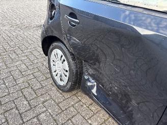 Volkswagen Up! 1.0 12V 60 Hatchback  Benzine 999cc 44kW (60pk) FWD 2011-08/2020-08  CHYA picture 17