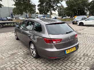 Schadeauto Seat Leon 1.4 TSI ACT 16V Combi/o 4Dr Benzine 1.395cc 110kW (150pk) FWD 2014-05/2020-08  CZEA 2015/2