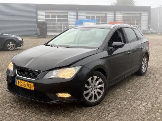 skadebil auto Seat Leon 1.6 TDI Ecomotive 16V Combi/o 4Dr Diesel 1.598cc 81kW (110pk) FWD 2013-09/2018-08  CRKB 2014/8