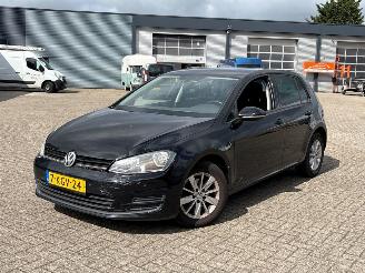 skadebil auto Volkswagen Golf 1.2 TSI 16V Hatchback  Benzine 1.197cc 63kW (86pk) FWD 2012-08/2017-03  CJZB 2013/4