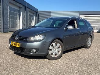 Voiture accidenté Volkswagen Golf 1.6 TDI 16V 105 Combi/o  Diesel 1.596cc 77kW (105pk) FWD 2009-07/2013-07  CAYC 2010/1
