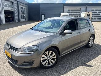 Coche accidentado Volkswagen Golf 1.6 TDI BlueMotion 16V Hatchback  Diesel 1.598cc 81kW (110pk) FWD 2013-01/2017-03  CRKB 2013/10