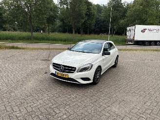 Schadeauto Mercedes A-klasse 1.5 A-180 CDI, A-180d 16V Hatchback  Diesel 1.461cc 80kW (109pk) FWD 2012-06/2018-05 (176.012; 176.212) OM607951; K9K 2012/8