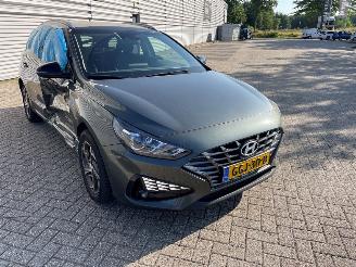 skadebil auto Hyundai I-30 1.0 T-GDI 12V Combi/o  Benzine 998cc 88kW (120pk) FWD 2023/4
