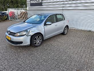 skadebil auto Volkswagen Golf 1.4 TSI 122 16V Hatchback  Benzine 1.390cc 90kW (122pk) FWD 2010/2