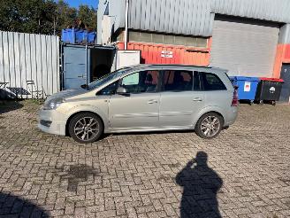 Avarii autoturisme Opel Zafira 1.9 CDTI MPV  Diesel 1.910cc 88kW (120pk) RWD 2005-07/2015-04 (M75) Z19DT; EURO4 2005/7