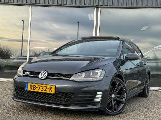 krockskadad bil auto Volkswagen Golf 2.0 TDI GTD VOL 2014/1