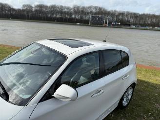 BMW 1-serie 116i High Executive picture 5