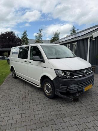 Volkswagen Transporter 2.0 TDI L2H1 DC picture 4