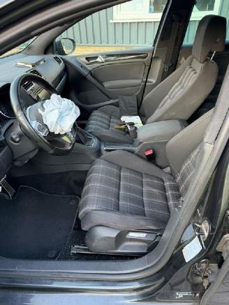 Volkswagen Golf 2.0 GTI 211 PK picture 14