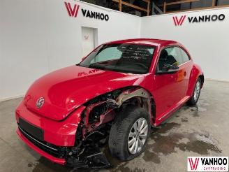 damaged passenger cars Volkswagen Beetle  2015/3