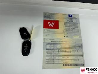 Peugeot 208  picture 21