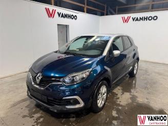 Renault Captur  picture 1