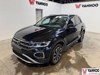 Vaurioauto  passenger cars Volkswagen T-Roc  2023/6