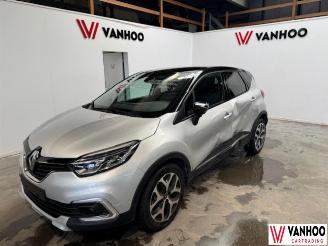 Damaged car Renault Captur  2019/8