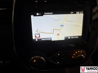 Renault Captur  picture 16