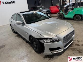 Jaguar XF  picture 2
