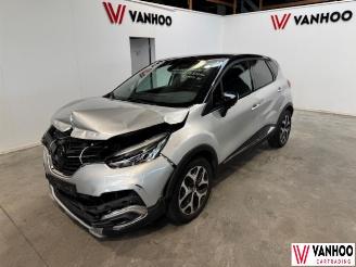 Damaged car Renault Captur  2019/1