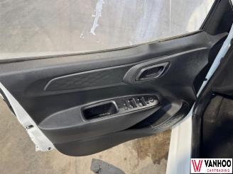 Hyundai I-10  picture 21