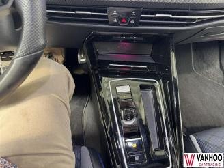 Volkswagen Golf  picture 17