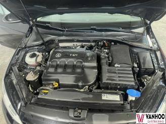 Volkswagen Golf  picture 10