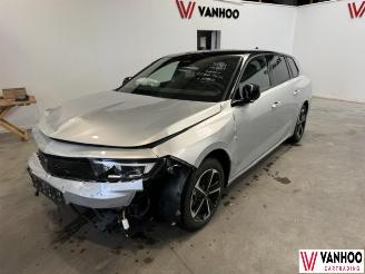 uszkodzony samochody osobowe Opel Astra  2025/4