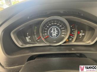 Volvo V-40  picture 14