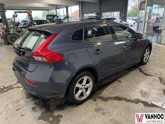 Volvo V-40  picture 6