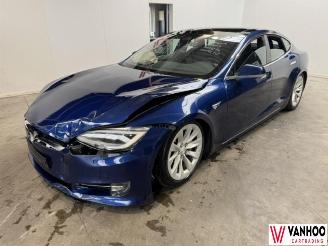Auto incidentate Tesla Model S S 2019/6