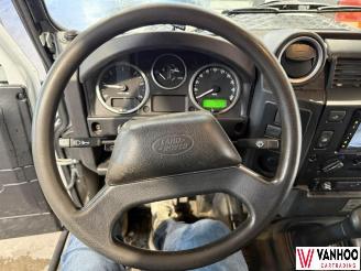 Land Rover Defender  picture 19