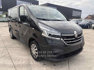 Schadeauto Renault Trafic LIFE 2020/7