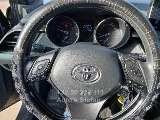 Toyota C-HR C-BUSINESS PLUS picture 10