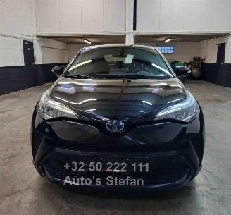 Toyota C-HR  picture 2
