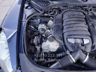 Porsche Panamera 4S picture 22