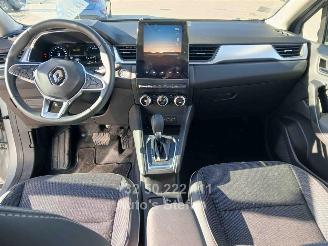 Renault Captur  picture 16
