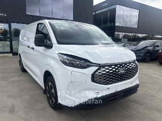 Damaged car Ford Transit E- CUSTOM 2025/7